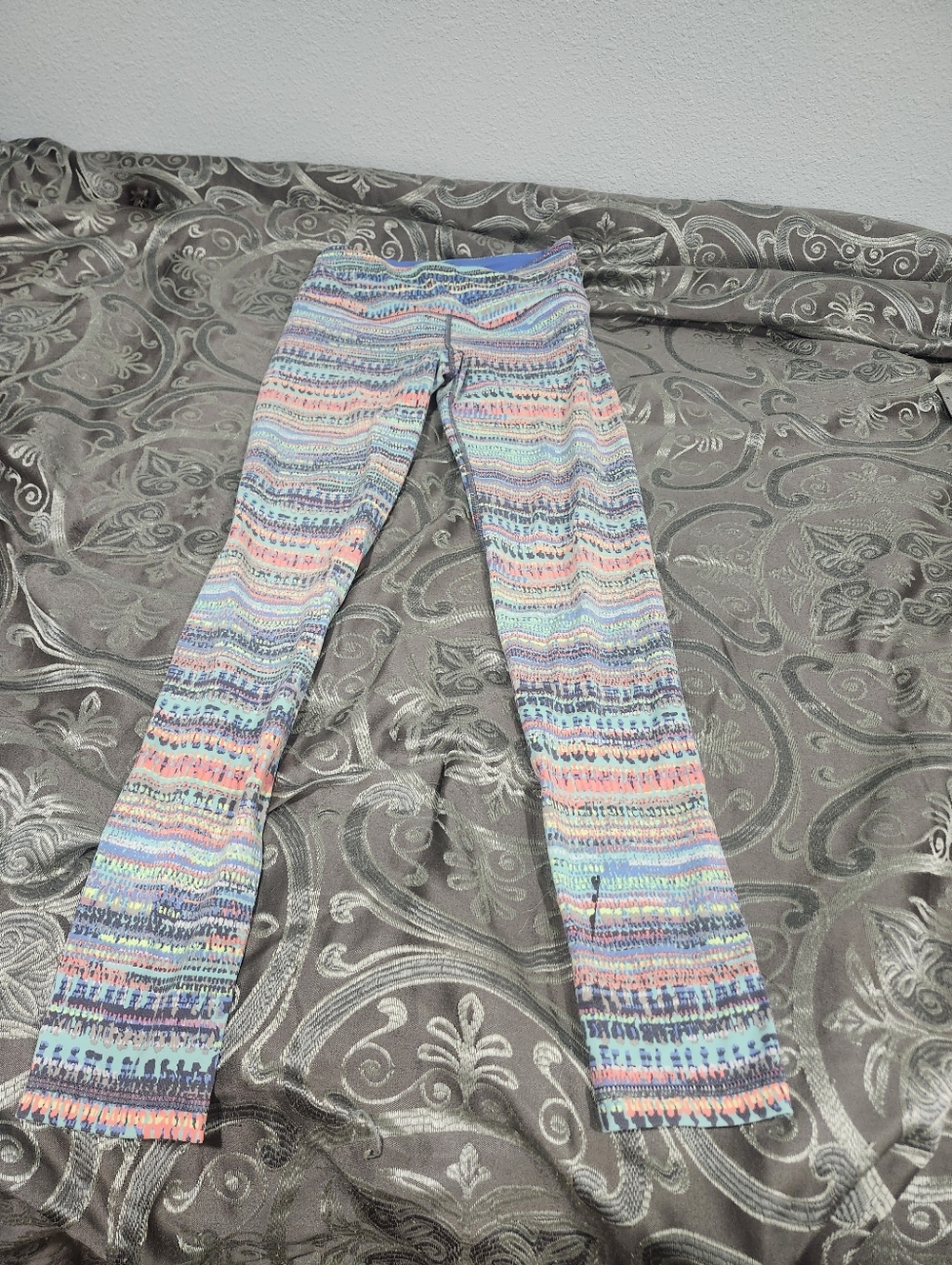 Victorias Secret Knockout Leggings Bright Geometric Stripe Patterned Size Xs